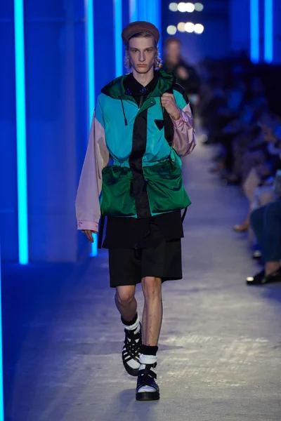 Look 24